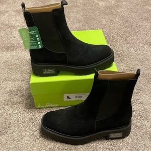 Women’s Sam Edelman *NEW* Black Suede Lug Sole Chelsea Boot – 8.5